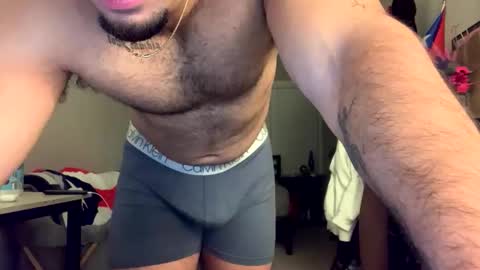 Snapshot of thicdic54321 chatting on 10/18/25, 04:15 ThicRicanDic online show from 10/18/25, 04:15