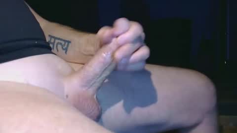 Snapshot of thick_az_a_brick chatting on 11/13/25, 02:10 Roman online show from 11/13/25, 02:10