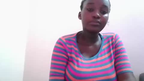 Snapshot of thick_eviey chatting on 12/19/24, 03:41 love online show from 12/19/24, 03:41