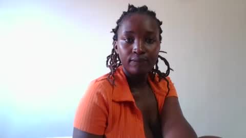 Snapshot of thick_eviey chatting on 03/11/25, 11:44 love online show from 03/11/25, 11:44