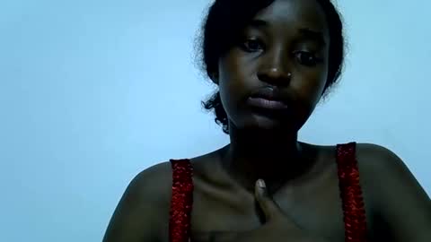 Snapshot of thick_eviey chatting on 09/19/25, 03:08 love online show from 09/19/25, 03:08