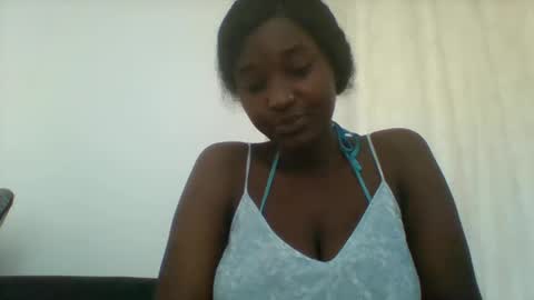 Snapshot of thick_eviey chatting on 09/22/25, 06:48 love online show from 09/22/25, 06:48