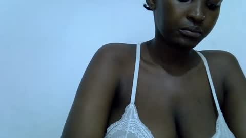 Snapshot of thick_eviey chatting on 09/27/25, 12:48 love online show from 09/27/25, 12:48