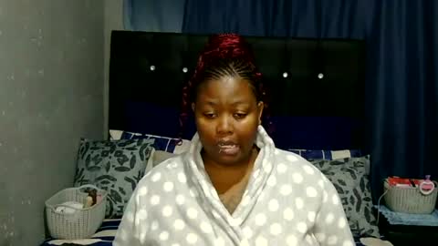 Snapshot of thickcaramel_p chatting on 05/15/26, 02:07 phindy online show from 05/15/26, 02:07