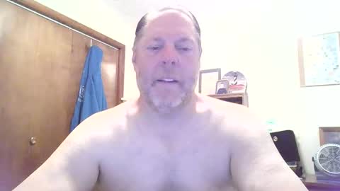 Snapshot of thickcock4u1105 chatting on 05/20/26, 11:38 thickcock4u1105 online show from 05/20/26, 11:38