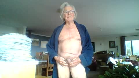 Snapshot of thickcockat71 chatting on 07/04/26, 08:26 Thickcockat71 online show from 07/04/26, 08:26