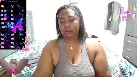 Snapshot of thickebonymilf chatting on 05/01/26, 01:10 XIOMARA online show from 05/01/26, 01:10