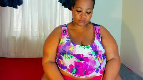 Snapshot of thickleeyanaxxx chatting on 06/30/26, 07:53 thickleeyanaxxx online show from 06/30/26, 07:53
