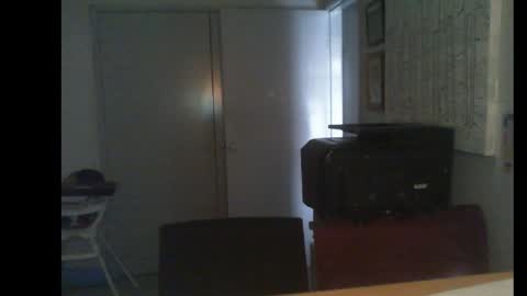 Snapshot of thickmelnik chatting on 12/12/24, 10:09 James online show from 12/12/24, 10:09