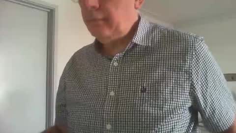 Snapshot of thickmelnik chatting on 12/26/24, 01:18 James online show from 12/26/24, 01:18