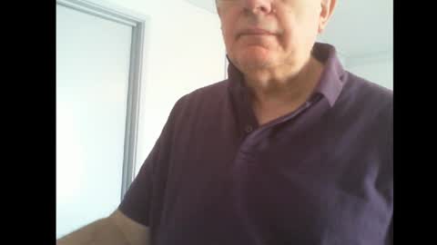 Snapshot of thickmelnik chatting on 02/08/25, 11:45 James online show from 02/08/25, 11:45