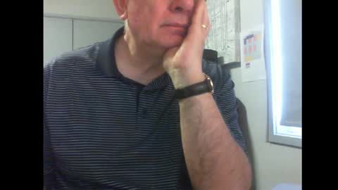 Snapshot of thickmelnik chatting on 02/09/25, 04:04 James online show from 02/09/25, 04:04