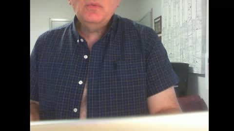 Snapshot of thickmelnik chatting on 02/24/25, 01:46 James online show from 02/24/25, 01:46