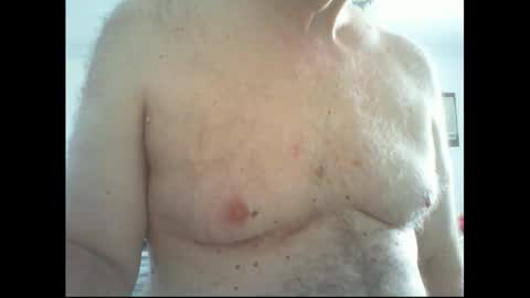 Snapshot of thickmelnik chatting on 10/04/25, 02:31 James online show from 10/04/25, 02:31