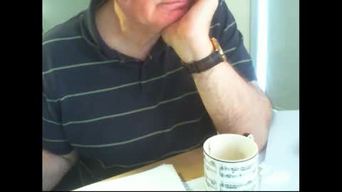 Snapshot of thickmelnik chatting on 10/17/25, 04:04 James online show from 10/17/25, 04:04