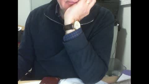 Snapshot of thickmelnik chatting on 07/02/26, 03:18 James online show from 07/02/26, 03:18