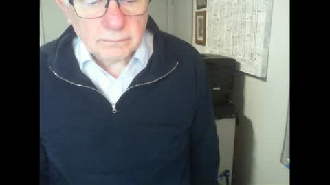 Snapshot of thickmelnik chatting on 07/15/26, 02:55 James online show from 07/15/26, 02:55