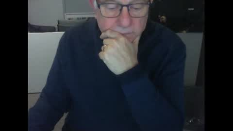 Snapshot of thickmelnik chatting on 07/20/26, 03:14 James online show from 07/20/26, 03:14