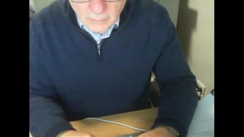 Snapshot of thickmelnik chatting on 08/07/26, 02:30 James online show from 08/07/26, 02:30
