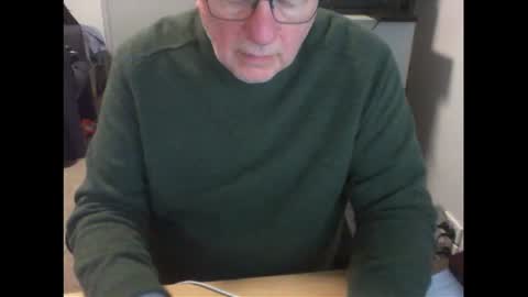 Snapshot of thickmelnik chatting on 08/08/26, 02:41 James online show from 08/08/26, 02:41