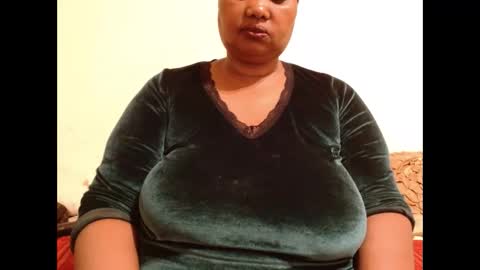 Snapshot of thicksexymellons chatting on 10/26/25, 06:47 Pat online show from 10/26/25, 06:47
