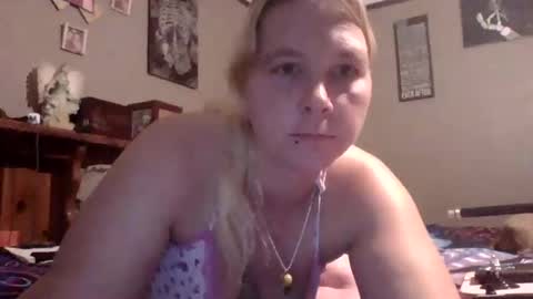 Thickthighs92 online show from 10/04/25, 11:58