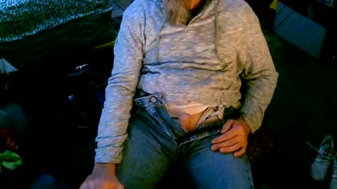 Snapshot of thickwhiteboydick chatting on 12/23/24, 09:05 thickwhiteboydick online show from 12/23/24, 09:05