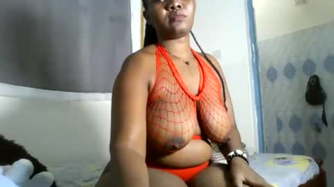 Snapshot of thickyass12 chatting on 06/28/26, 11:27 thickyass12 online show from 06/28/26, 11:27