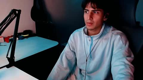 thieves_us online show from 01/15/25, 12:04