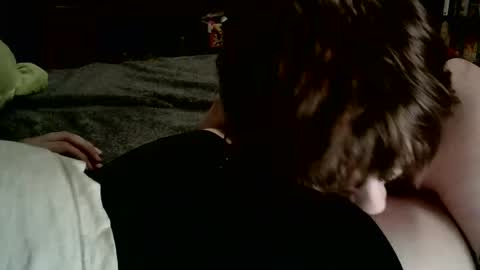 Snapshot of thighs4thighs chatting on 03/15/26, 03:01 Star Moon online show from 03/15/26, 03:01