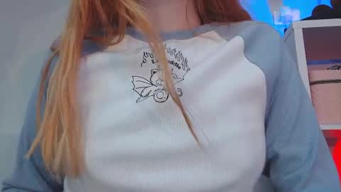 Snapshot of thin33 chatting on 12/15/24, 03:13 sara online show from 12/15/24, 03:13