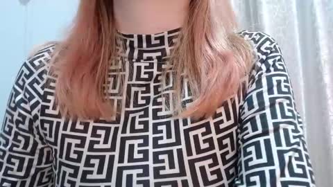 sara online show from 03/17/26, 02:27