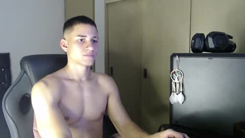 thin_tommy11 online show from 12/31/24, 11:06