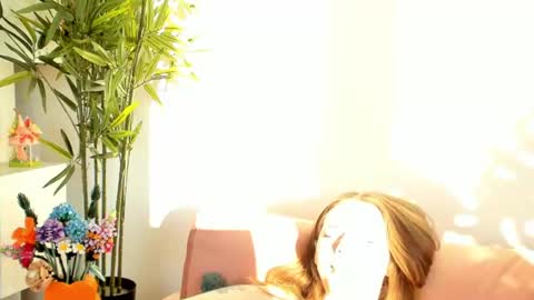 Snapshot of thisisamelia chatting on 06/12/26, 05:01 Amelia shows on mondays fridays and sundays if anything changes im giving updates on my fansly online show from 06/12/26, 05:01