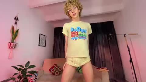 Snapshot of thisisdamiano chatting on 06/21/26, 10:01 Damiano online show from 06/21/26, 10:01