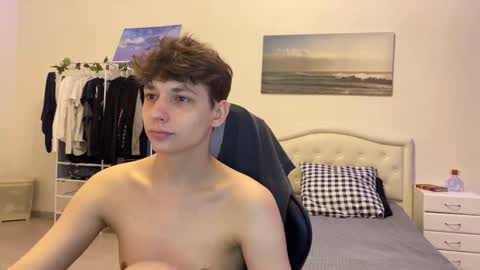 Thomas Hill online show from 10/01/25, 06:47