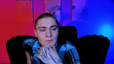 thomas_crow online show from 11/28/25, 09:56