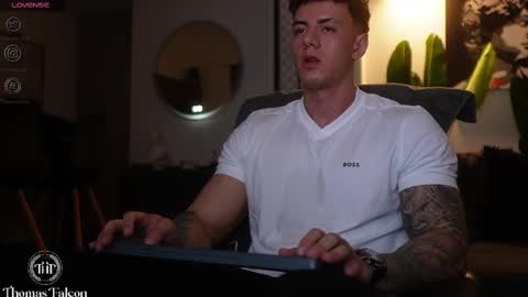 Thomas Falcon online show from 02/22/25, 03:56