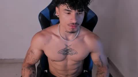 Snapshot of thomas_fit1 chatting on 06/22/26, 12:02 Thomas 3 JUST STAY AND BE MY LAST LOVE online show from 06/22/26, 12:02