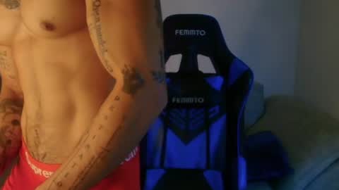 Snapshot of thomas_fit1 chatting on 07/02/26, 12:22 Thomas 3 JUST STAY AND BE MY LAST LOVE online show from 07/02/26, 12:22