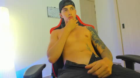 thomas_foxx online show from 04/10/26, 05:12