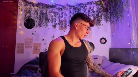 Thomas Grey online show from 02/05/25, 10:12