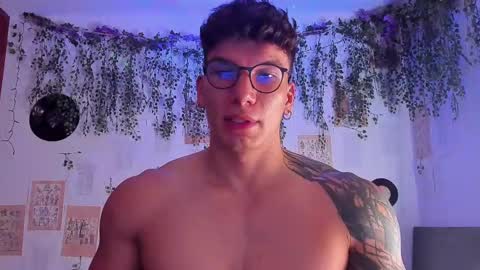 Thomas Grey online show from 03/04/25, 12:01