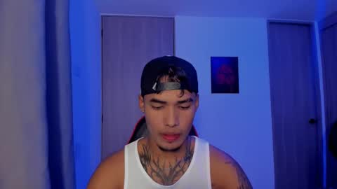 Snapshot of thomas_latin_boy chatting on 09/23/25, 03:09 Thomas online show from 09/23/25, 03:09