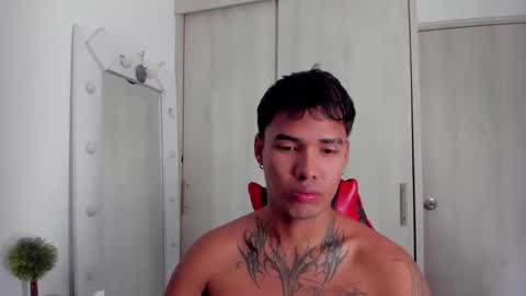 Snapshot of thomas_latin_boy chatting on 02/05/26, 07:07 Thomas online show from 02/05/26, 07:07