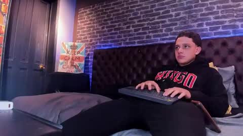 Snapshot of thomas_may4rs chatting on 01/25/25, 07:28 ---Thomas--- online show from 01/25/25, 07:28