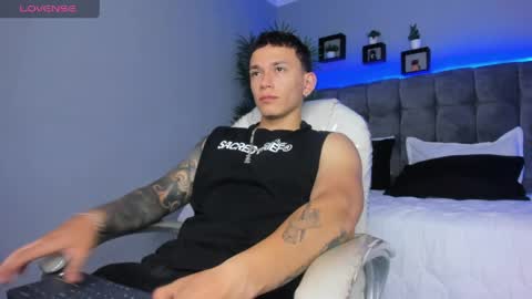 Thomas online show from 04/04/26, 01:41