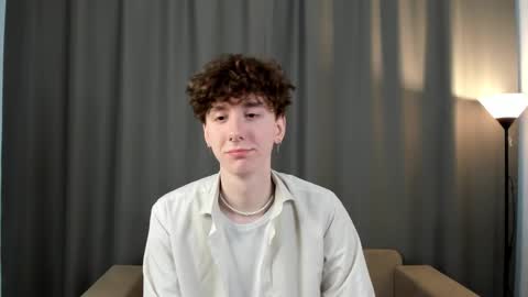 Thomas online show from 03/02/25, 02:41