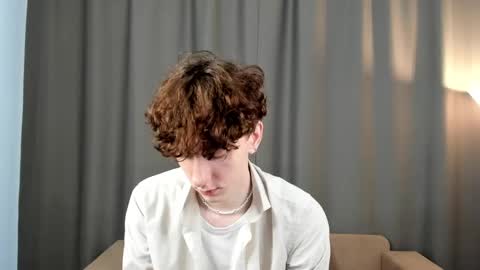 Thomas online show from 03/03/25, 02:04