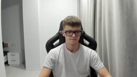 Tomas online show from 01/22/25, 08:06